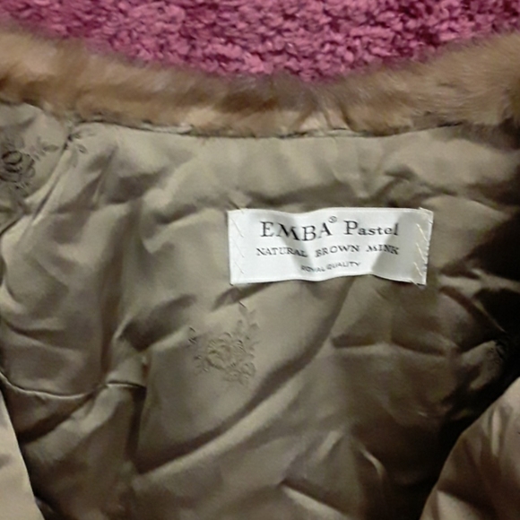 Emba pastel natural brown mink cape - Picture 4 of 14